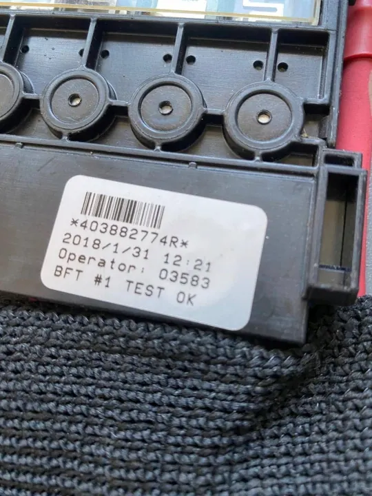 Renault Megane IV batterireläsäkring OEM 403882774R image 3