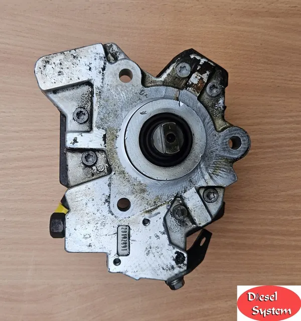 BOSCH Kraftstoffpumpe 0445010214 TOYOTA 1.4 D image 3