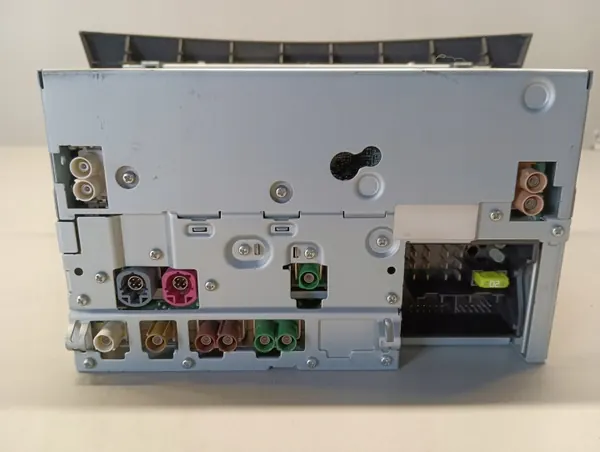 Radio CD Navigation Mercedes W204 OEM 2049005908 image 4