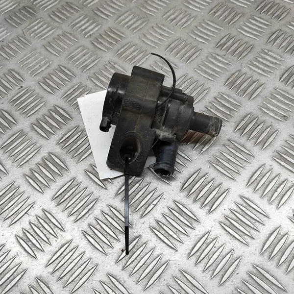 Vattencirkulationspump Peugeot 5008 2014 image 3