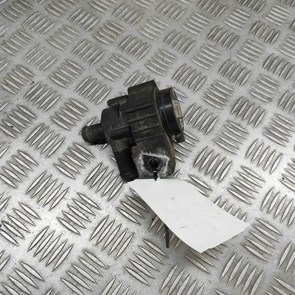 Vattencirkulationspump Peugeot 5008 2014 image 5