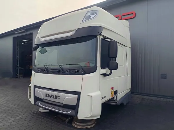 Cabina DAF XF 106 480 Lift OEM 2032405 - Usado image 7