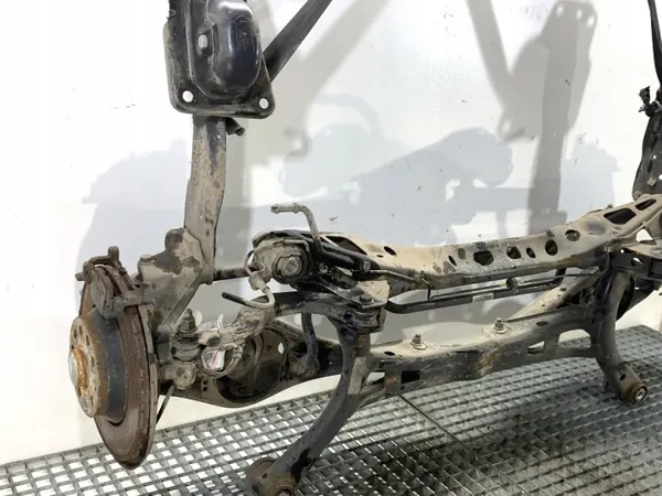 Bakaxelbalk OEM 3Q0505235AC för Skoda Superb III Kombi image 3