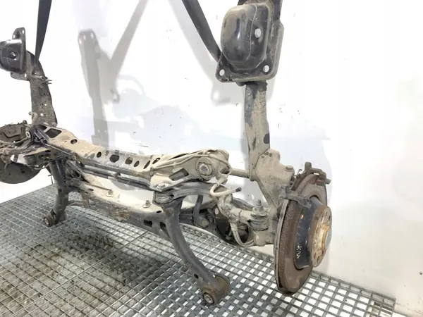 Bakaxelbalk OEM 3Q0505235AC för Skoda Superb III Kombi image 4