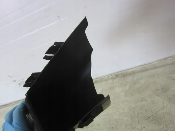 BMW X3 F25 Vänster bromsluftintag OEM 51747210485 image 10