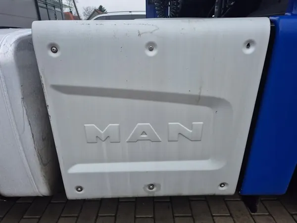 Plaque de couverture avant catalyseur MAN TGX TGS Euro 6 image 1