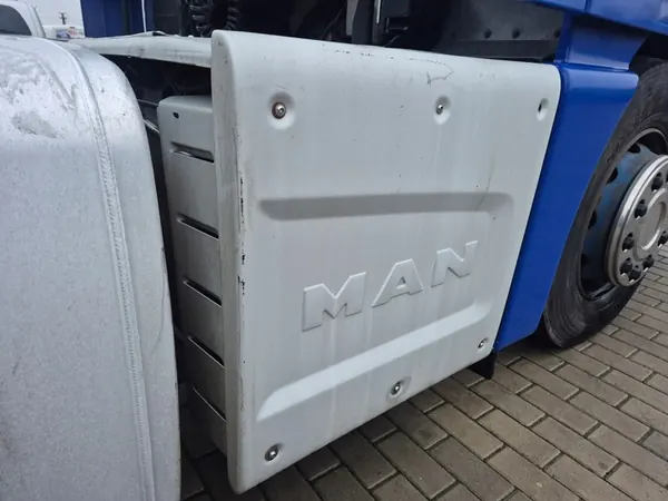 Plaque de couverture avant catalyseur MAN TGX TGS Euro 6 image 2