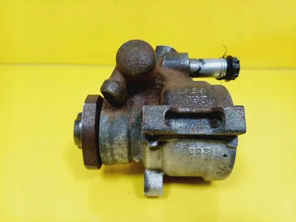 Bomba de direção assistida VW Golf IV 1.9 TDI image 4