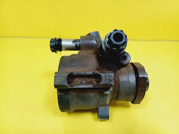 Bomba de direção assistida VW Golf IV 1.9 TDI image 7