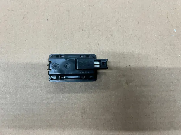 OEM 34260-3M0-J013-M1 Honda HR-V Registreringsskyltsljus image 3