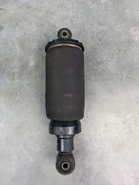 Coussin de suspension cabine MAN TGS TG3 Amortisseur arrière OEM image 2