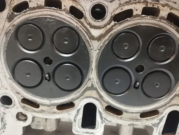 Culata OEM LKC12602 para SsangYong Tivoli 1.6 image 10