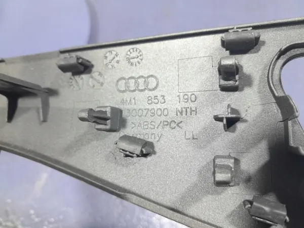 Audi Q7 II 4M Moldura OEM 4M1853190 - Usado image 6