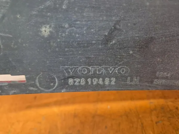 Marche Volvo FH4 OEM 82819482 - Avant Gauche Occasion image 8