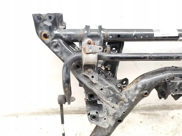 Tesla Model 3 Vorderer Hilfsrahmen OEM 1103547-00-A image 4