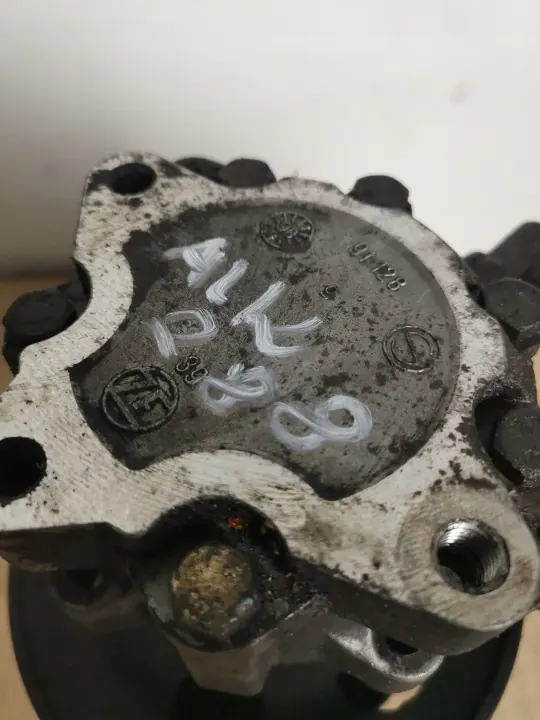 Bomba de dirección Audi A6 C5 OEM 4B0145155T image 3