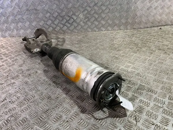 Land Rover Discovery 5 Framluftfjädring stötdämpare OEM HY323C286BE image 3