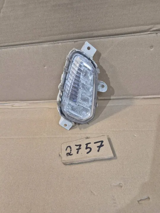 Volvo V40 Halogenstrålkastare Fram Vänster OEM 31323115 image 2
