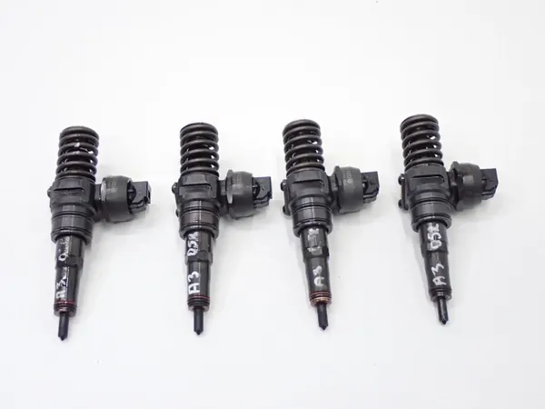 Conjunto de injetores OEM 038130073BN para VW Golf V image 2
