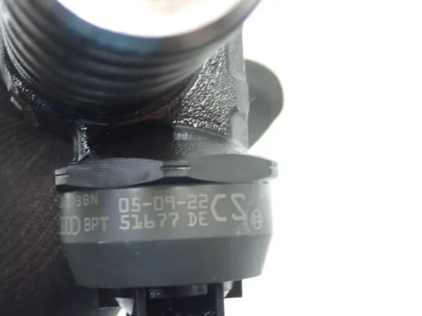 Conjunto de injetores OEM 038130073BN para VW Golf V image 5