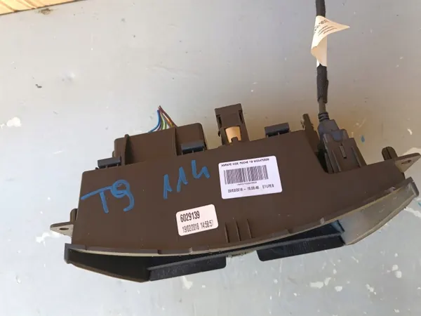 OEM 9801835677 Puerto USB y Tapa OBD para Peugeot 308 II image 3
