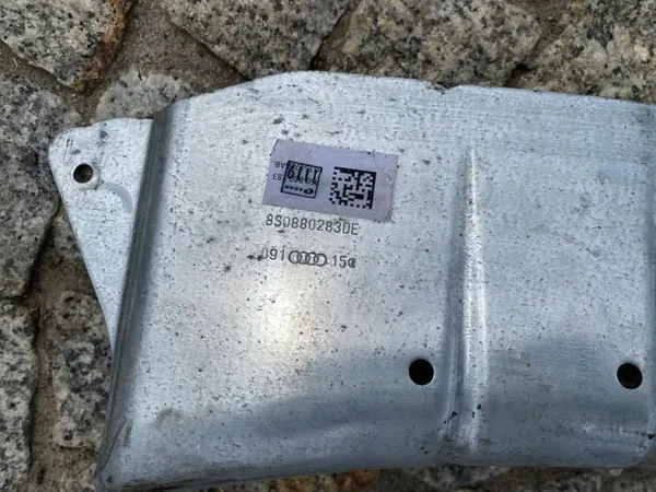 Audi TT 8S sköldset OEM 8S0880283DE 8S0880284DE image 4