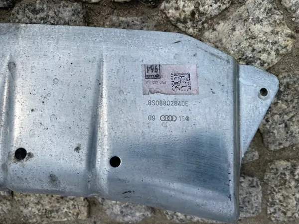 Audi TT 8S sköldset OEM 8S0880283DE 8S0880284DE image 7