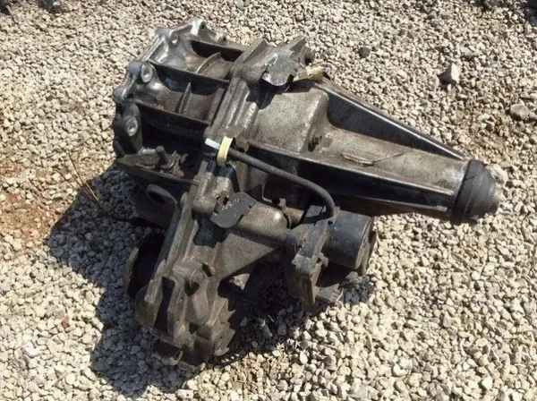 Nissan OE Vähennyslaite OEM 7366809 Navara D22 image 3