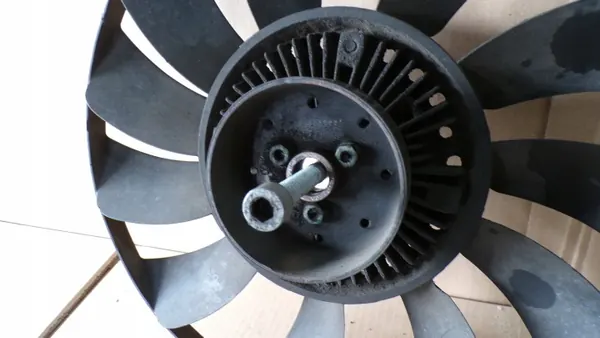 PASSAT B5 1.9 TDI Hefventilator Viskeuze Koppeling OEM image 5