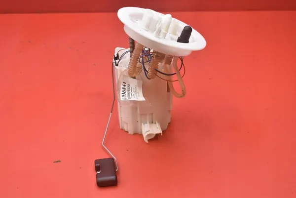 Brandstofpomp Audi A4 B8 2.0 TDI 07-11 8K0919050L image 8