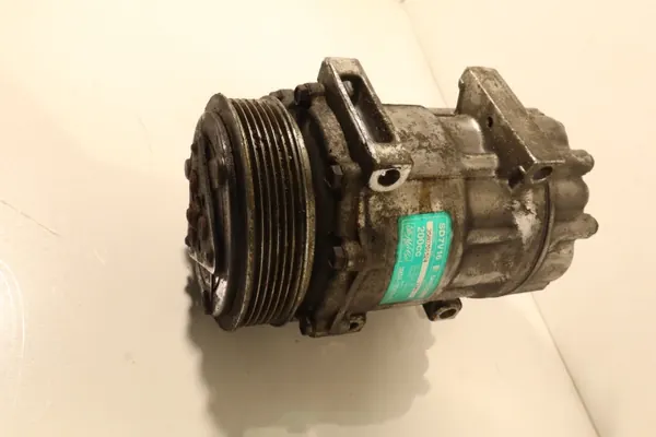 Ford Focus A/C Compressor 2.0 TDCi 2005 OEM 3M5H-19D629-DC image 3
