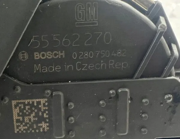 Colector Admisión Opel Corsa D 1.4 OEM 55562270 55584978 image 3