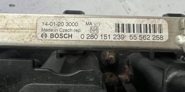 Colector Admisión Opel Corsa D 1.4 OEM 55562270 55584978 image 4