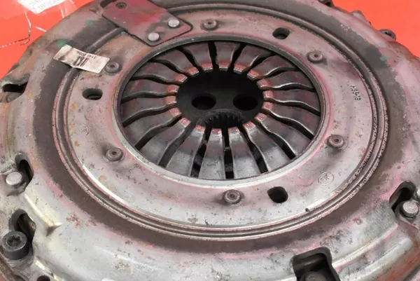 Volante de Dupla Massa Volvo S40 II D3 2.0 2016-2020 image 2