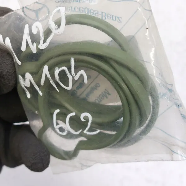 MERCEDES W124 M120 M104 Inlaatslijtage Set A1041411080 image 4