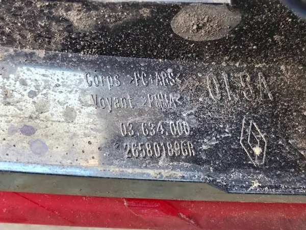 Bakre dimljus höger Renault Kadjar 265801896R image 2