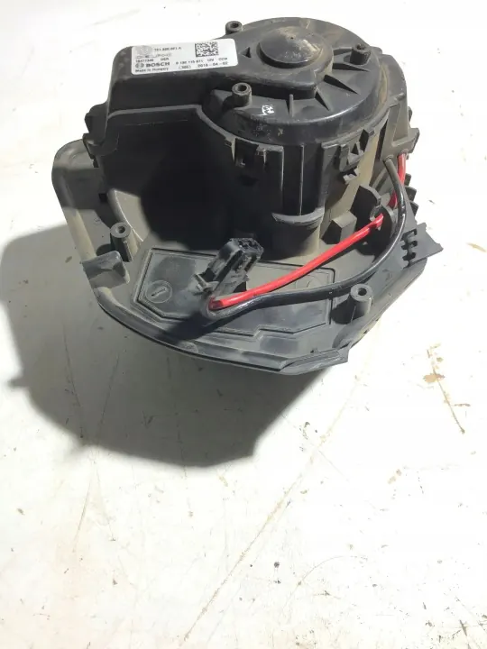 Soufflante VW T6 OEM 7E1820021A - État Utilisé image 2