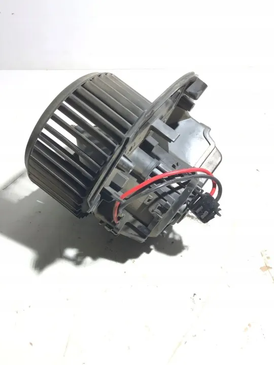Soufflante VW T6 OEM 7E1820021A - État Utilisé image 3