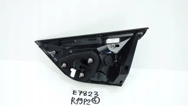 Lanterna Traseira Esquerda Nissan Juke II OEM 26555-6PA5A image 4