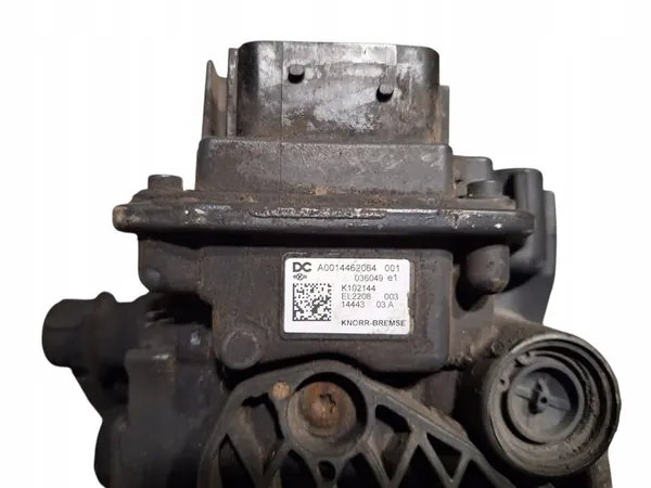 Vanne de sécheur MERCEDES ACTROS MP4 A0014462064 image 3