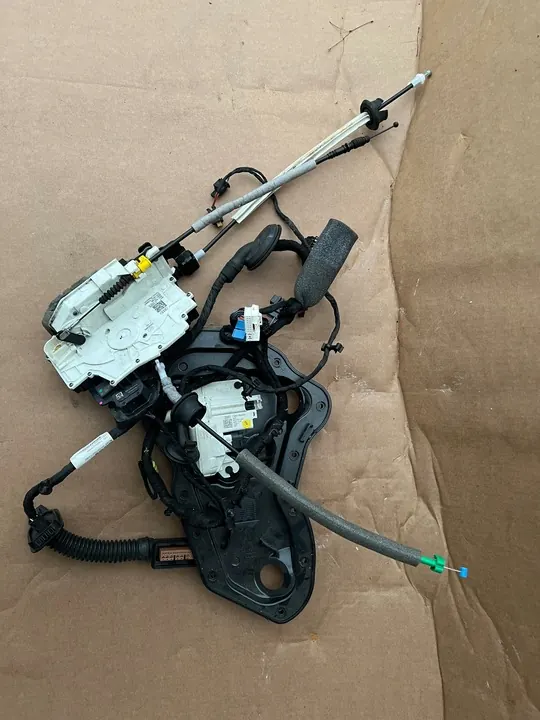 Linker deur slotassemblage AUDI A8 S8 D5 OEM image 2