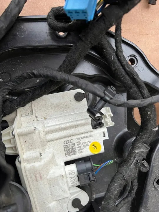 Linker deur slotassemblage AUDI A8 S8 D5 OEM image 5