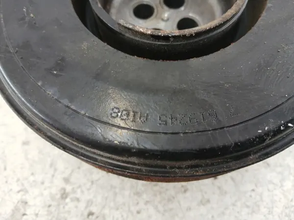 Kampiakselin hihnapyörä OEM 7619245 BMW 5 G30 2.0L Diesel image 5