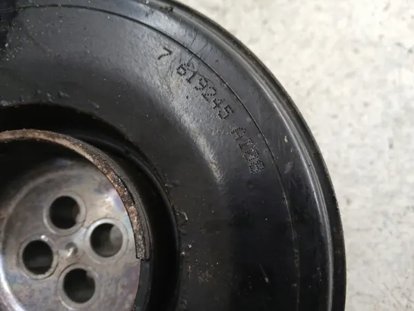 Kampiakselin hihnapyörä OEM 7619245 BMW 5 G30 2.0L Diesel image 6