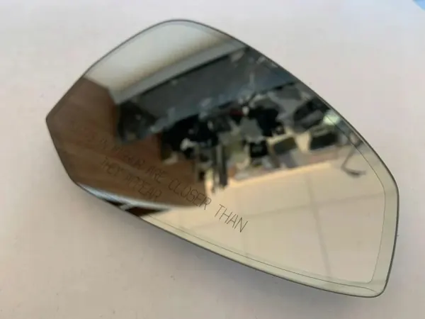 Insert de rétroviseur droit OEM 8W0857536 Audi A4 Avant image 4