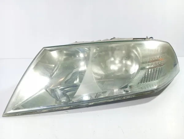 Farol Esquerdo Skoda Octavia II 04-10 Usado image 2
