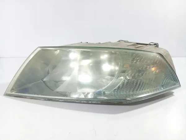 Farol Esquerdo Skoda Octavia II 04-10 Usado image 3