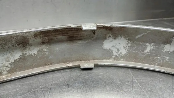 Voorrechter bumperstrip OEM 2038854421 Mercedes image 8