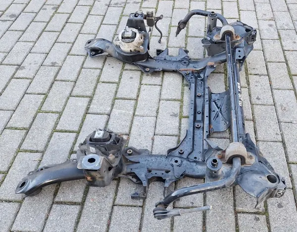 BMW 4 F32 14-17 2.0 Diesel X-Drive Suspension Avant image 5