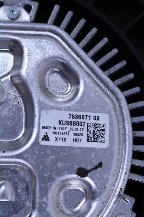 BMW Tuulettimemoduuli OEM 7636071 F44 F40 2020 image 3
